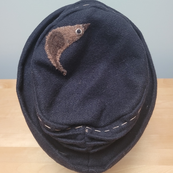 ANNE LABRUSCIANO | BLK WOOL HAT W/ BRN BIRDS